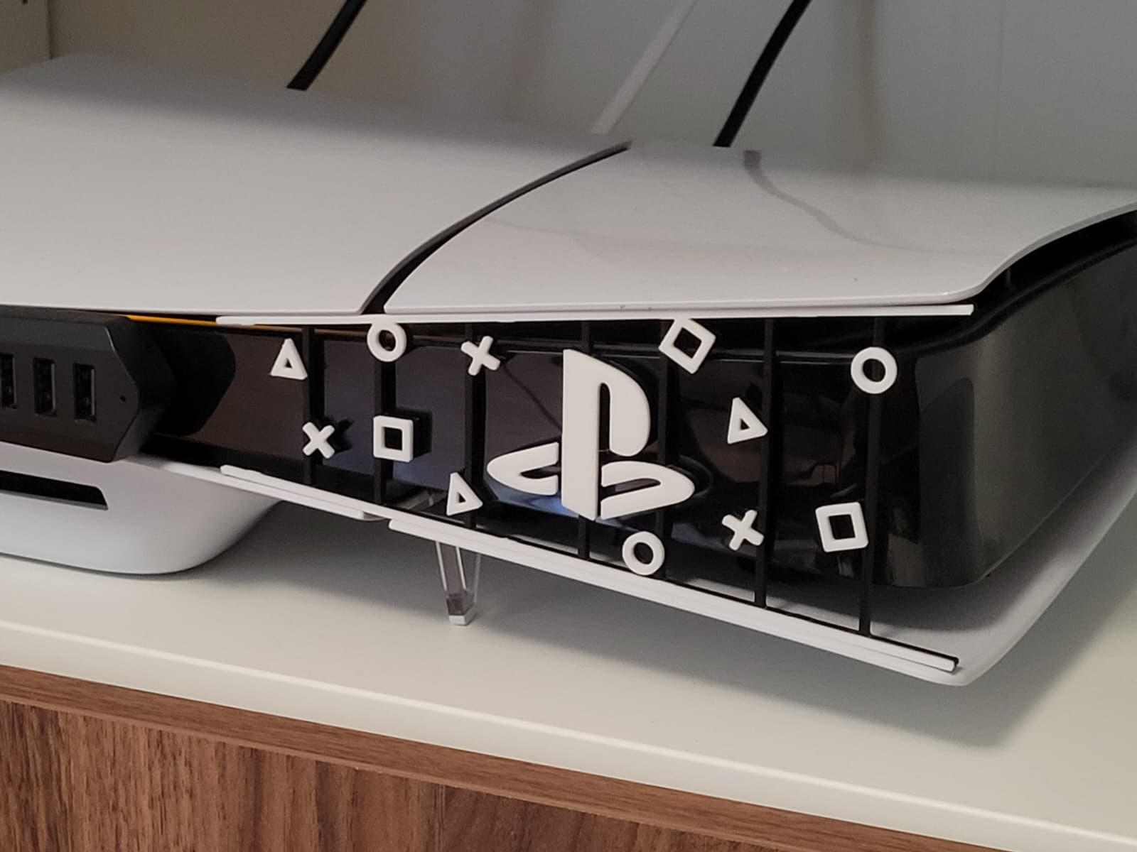 Miniatura 2 do modelo 3D Horizontal PS5 Logo Insert