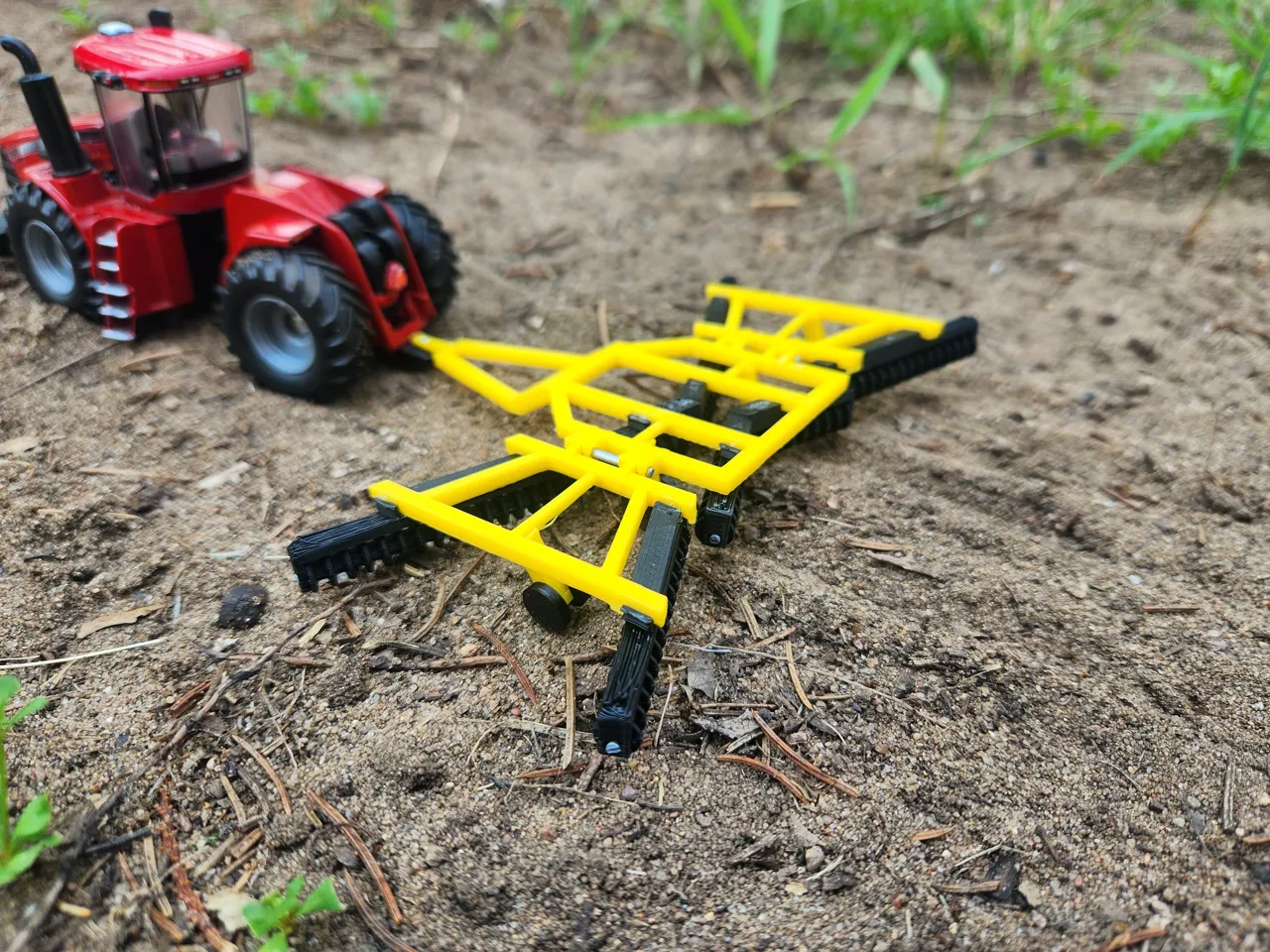 1/64 Folding Tandem Disk Harrow view 2