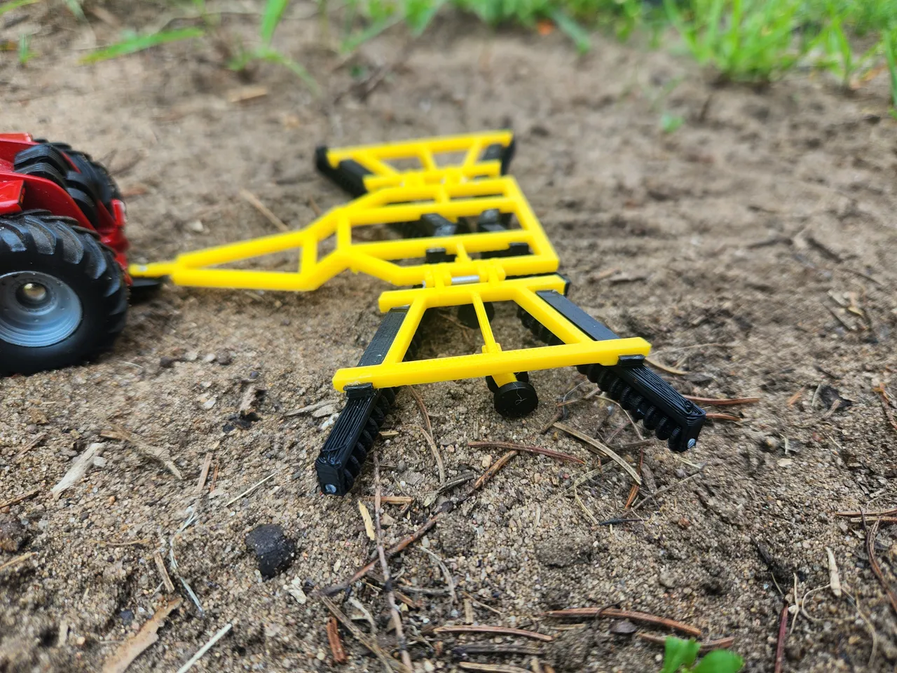 1/64 Folding Tandem Disk Harrow view 3