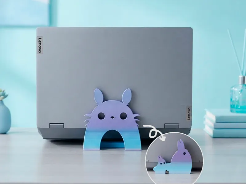 Vertical laptop stand Totoro