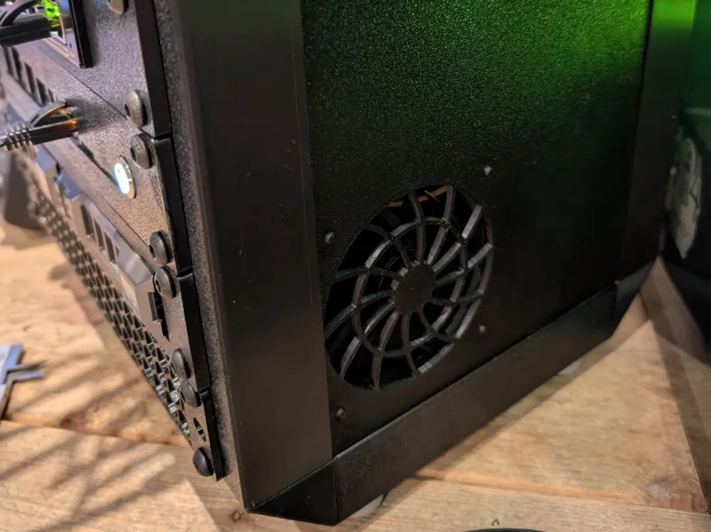 Side Panel 80mm fan (Left+Right) Lab Rax 10 inch - Free 3D Print Model ...