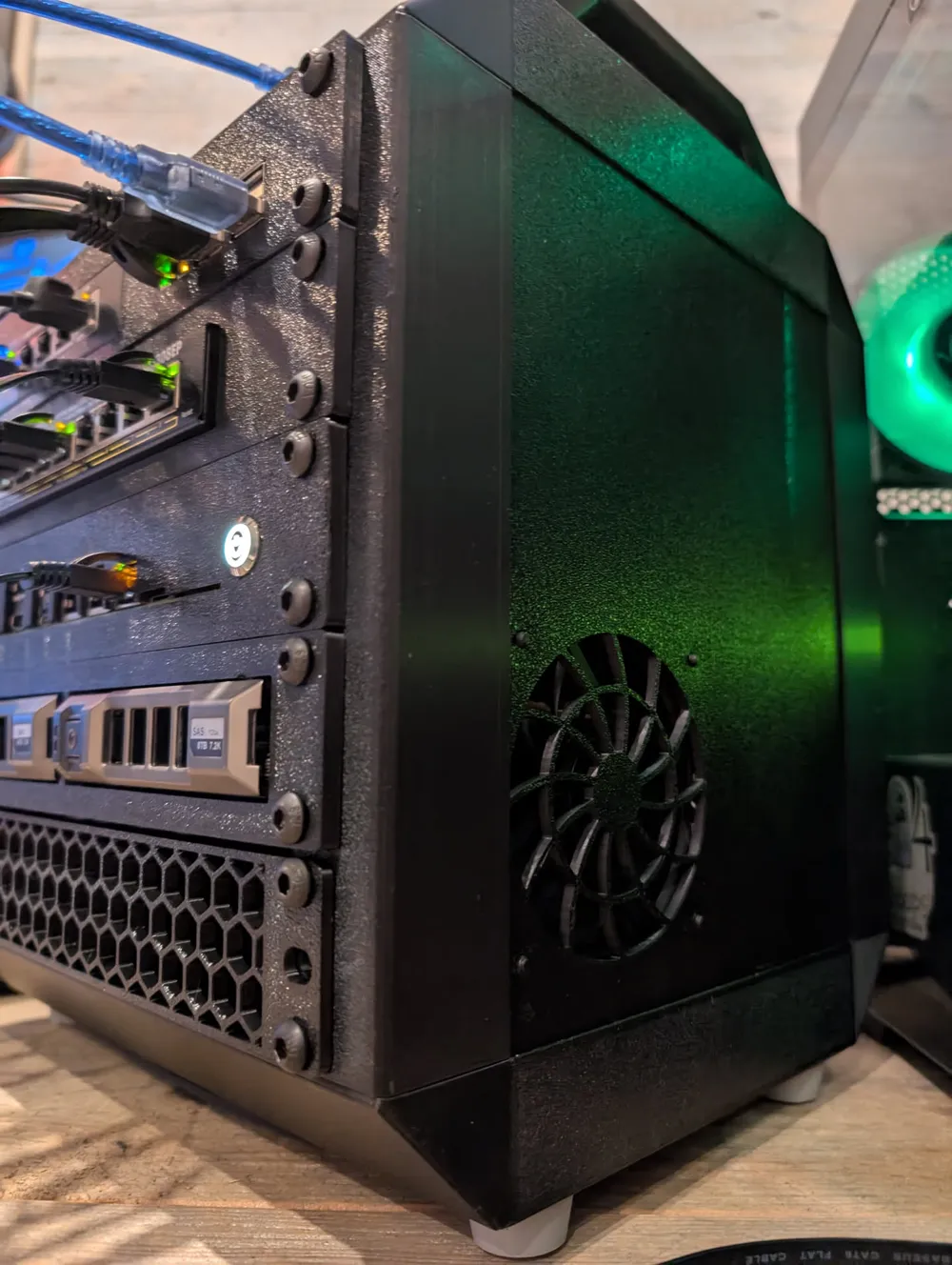 Side Panel 80mm fan (Left+Right) Lab Rax 10 inch - Free 3D Print Model ...