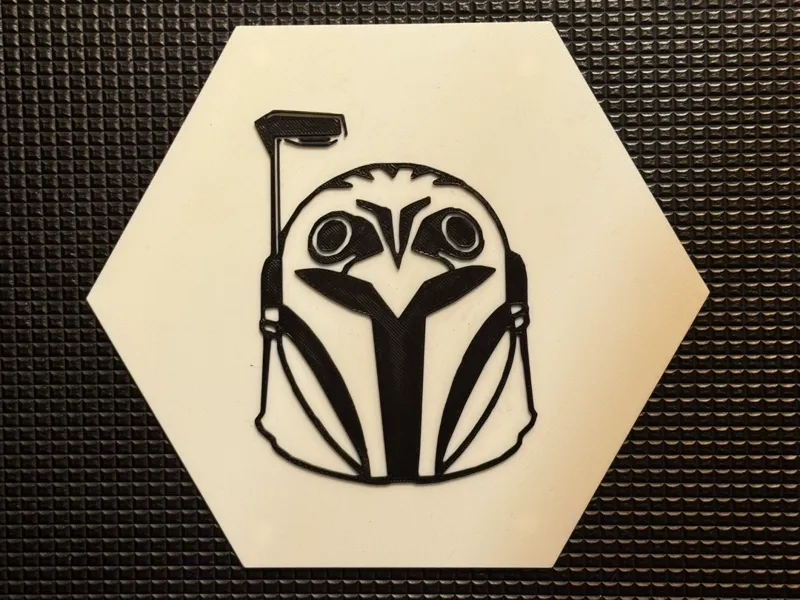 Bo-Katan Helmet Hexagon Wall Art