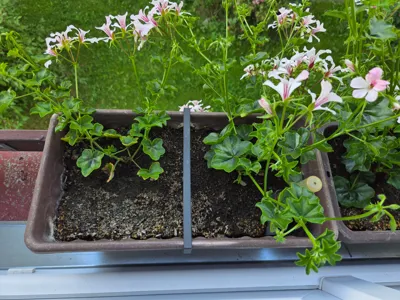 outdoor flower pot support