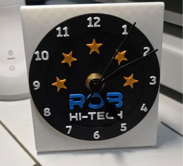 Customizable desk clock for Bambulab Kit 011