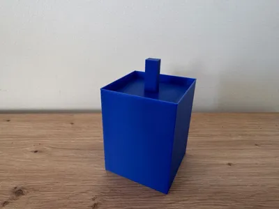Container with lid