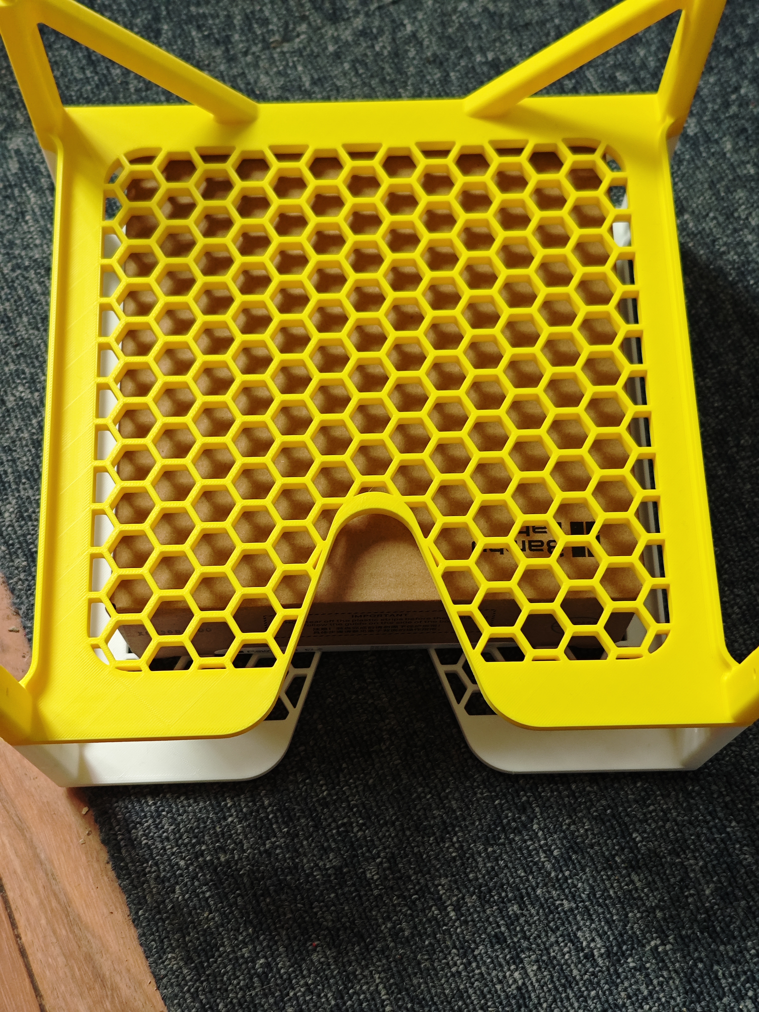 Miniatura 2 do modelo 3D 可无限堆叠耗材支架