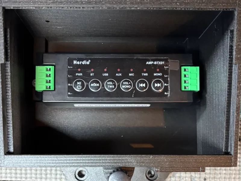 Herdio AMP-BTX01 4 Channel Amp Box