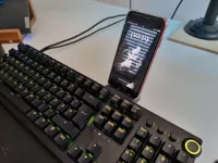 Support smartphone pour clavier Razer Huntsman V2 — photo 2