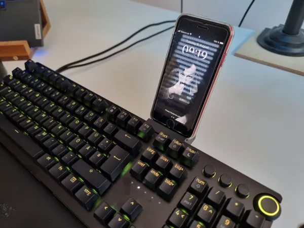 Support smartphone pour clavier Razer Huntsman V2