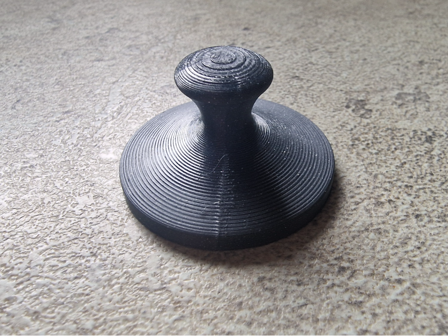 Sleek & Universal Round Adhesive Hook