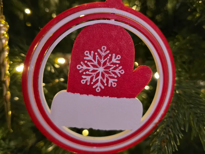 2D Spinning Winter Mitten ornament