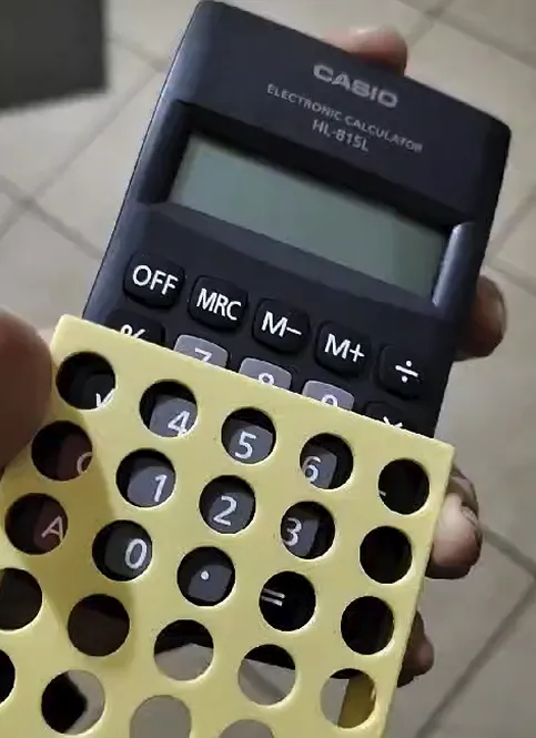 Cover Casio calculator HL815