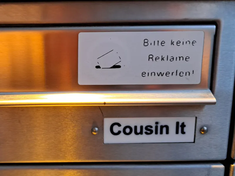 Renz Antivandalismus Namensschild Parametrisch 