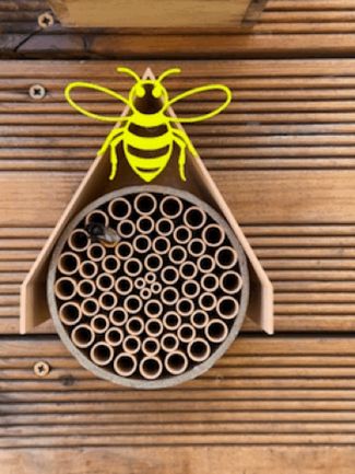 Maison à insectes ( Abeilles )
