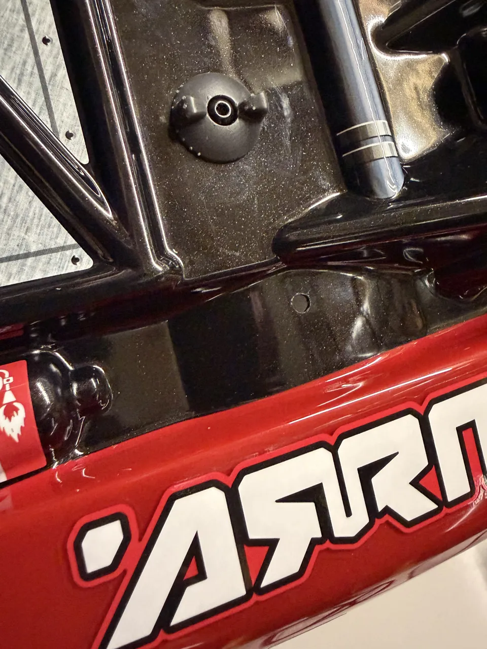 ARRMA Body Clip Retainer Plugs view 3