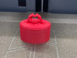 jewelry box - heart hands