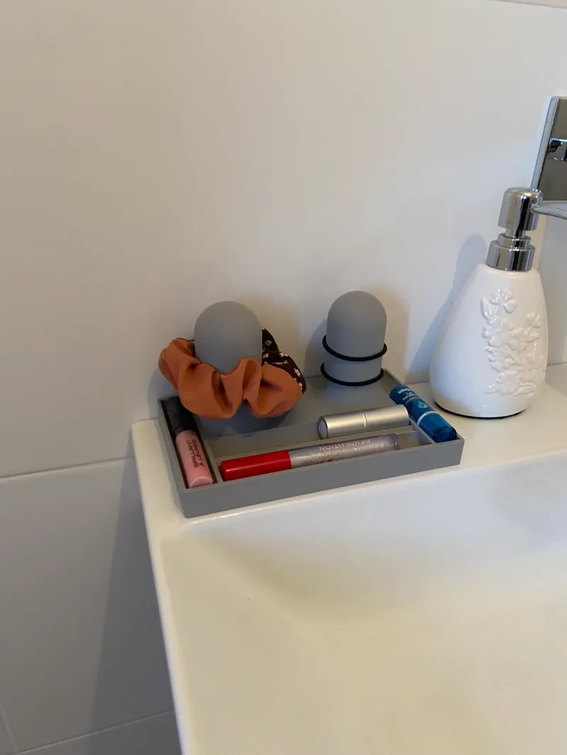 Hair tie holder with organizer