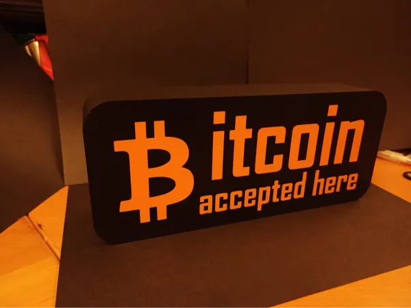 Enseigne lumineuse Bitcoin accepté ici