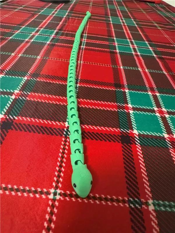 Tiny Flexi Snake 'The Longer One' view 4