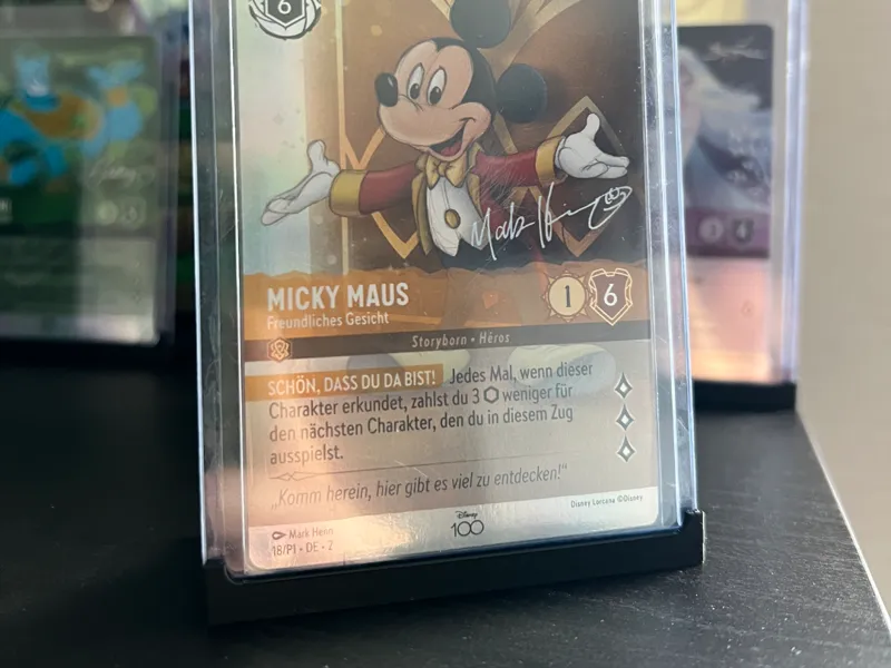 minimal TCG Toploader Stand
