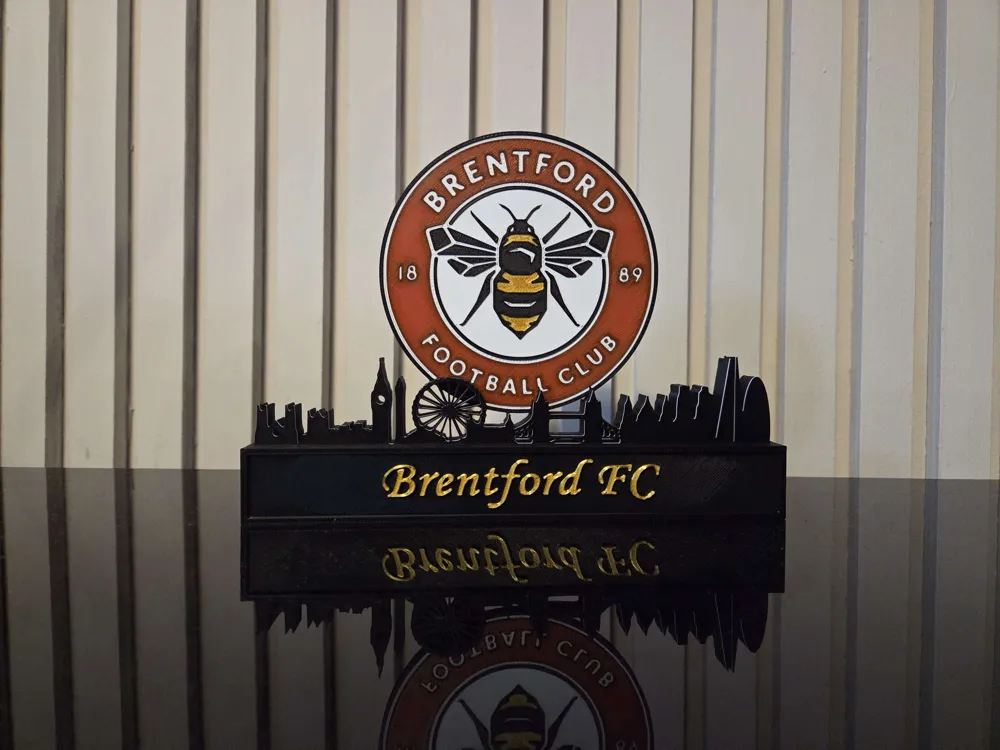 brentford-fc-with-skyline-of-london-premier-league-by-jessie-3d-art