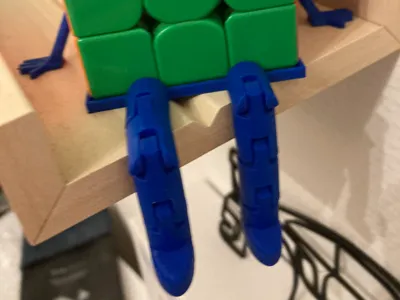 cube stand buddy