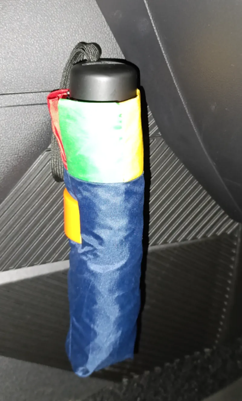Dacia YouClip Schirmhalter