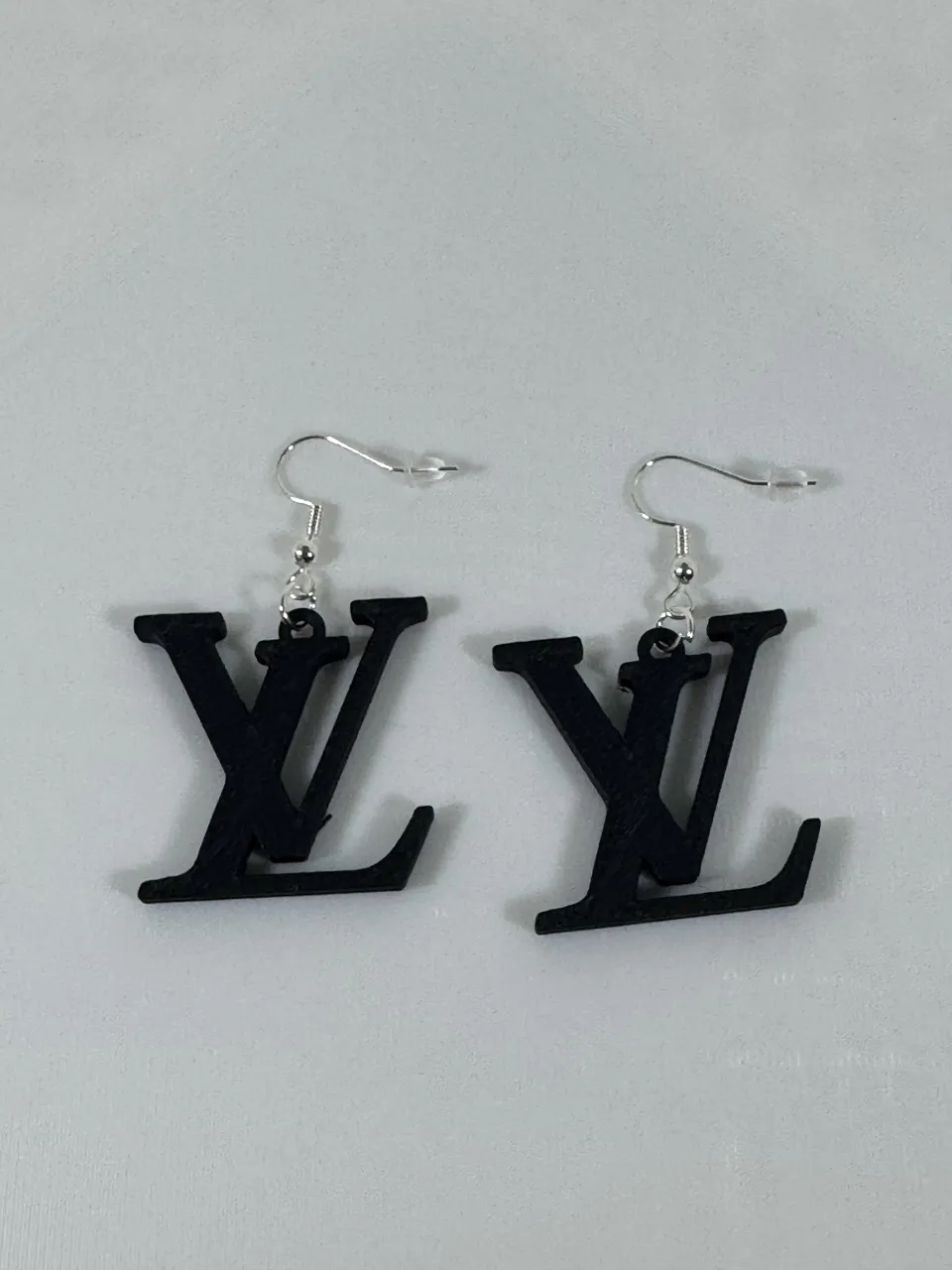 Louis Vuitton Earrings view 3