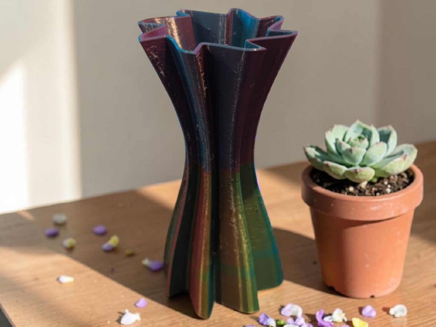 Spiral Bloom Vase – Stunning Gradient 3D Print
