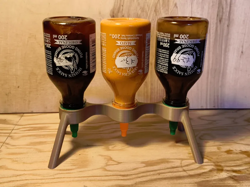 Bottle stand tripple sriracha