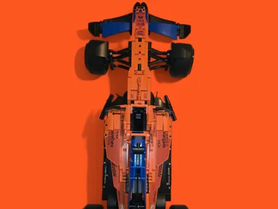 LEGOs 42141 Technic McLaren Formula 1 Wal Mount