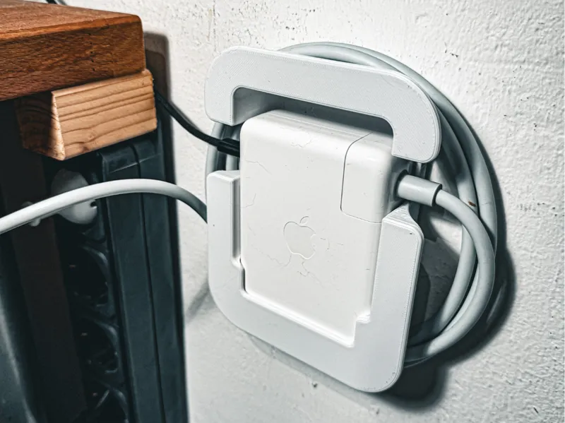 Wallmount for Apple 140W USB-C Charger