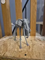 Éléphant façon Salvador Dalí — photo 3