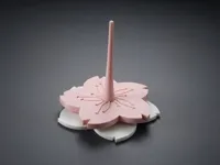 Sakura Yarn Holder Design G