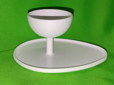 Elliptical egg cup