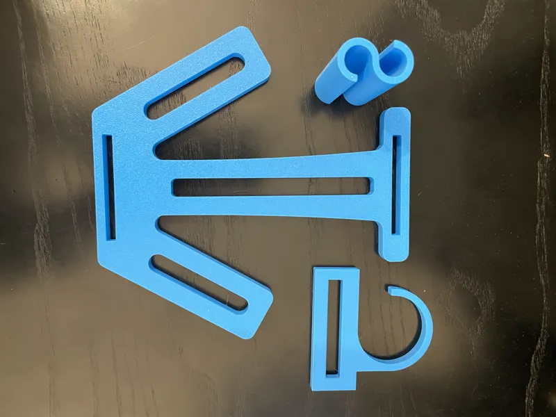 Glove hanger hoot for cabinet