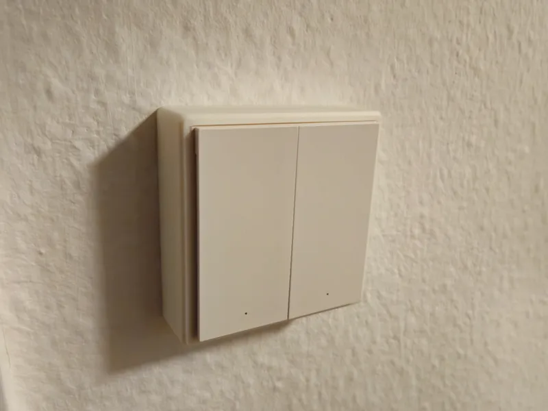 Customizable Smart Home Light Switch Guard
