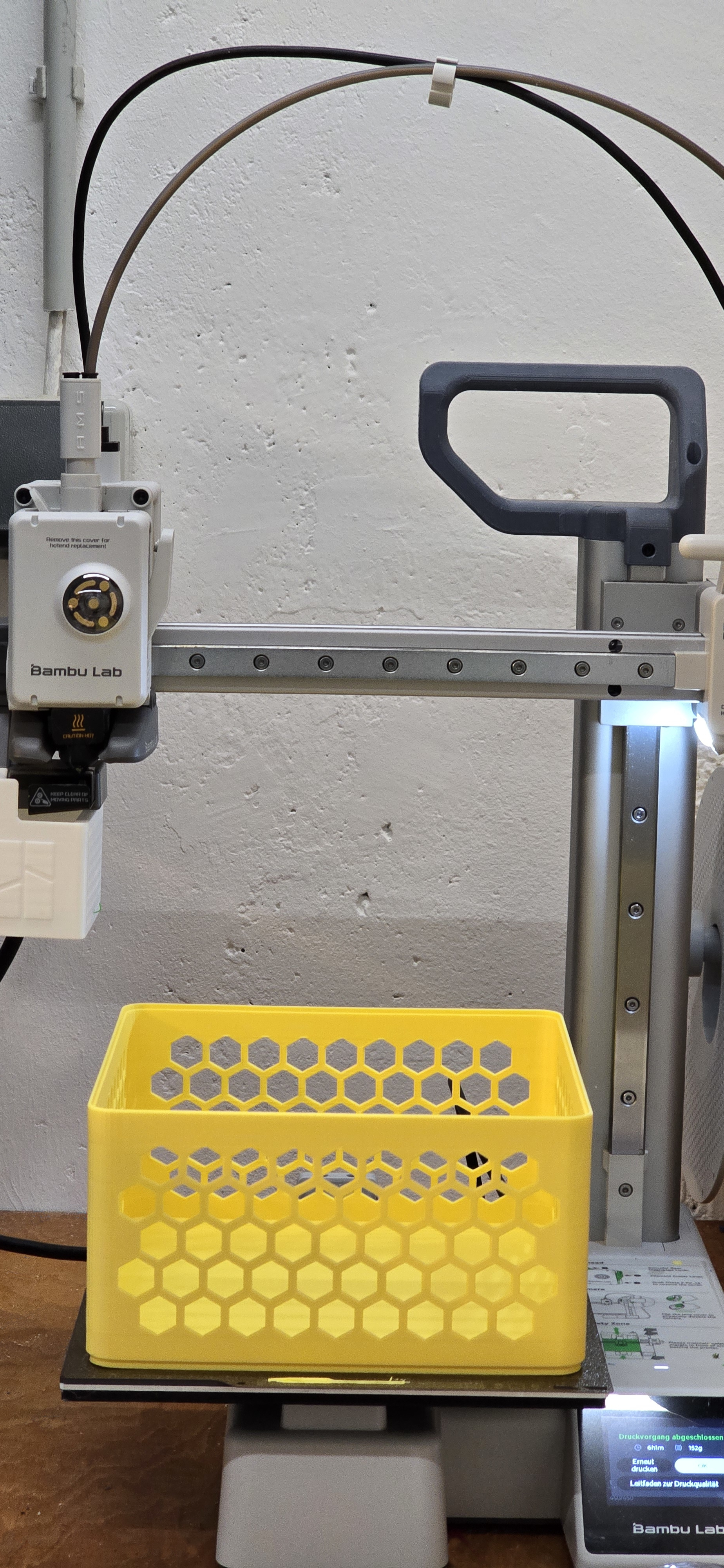 Miniatura 2 do modelo 3D 可堆叠大号方形收纳筐