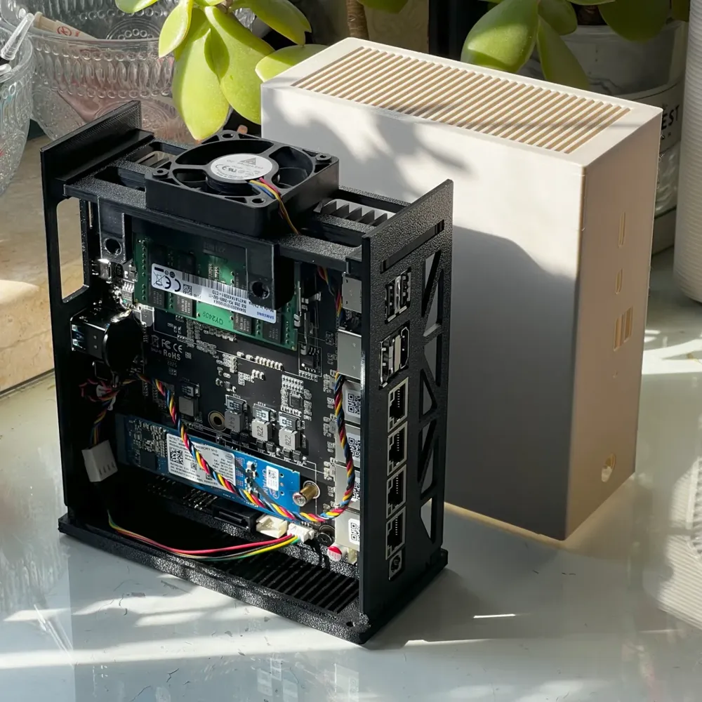 N5105 Case Mini Ultra Mini NAS and Soft Router Case - Free 3D Print ...