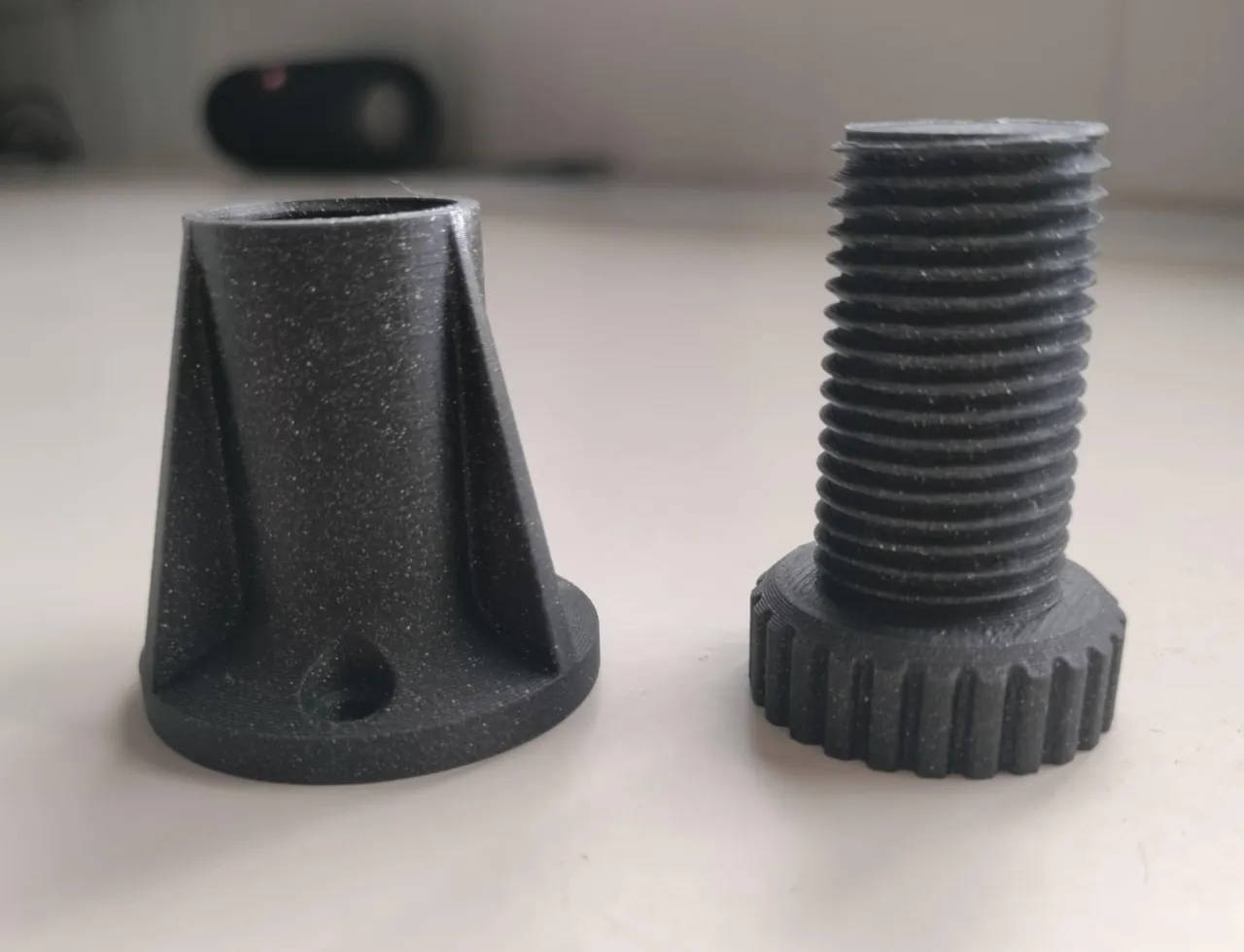 Adjustable Feet - Strong view 3