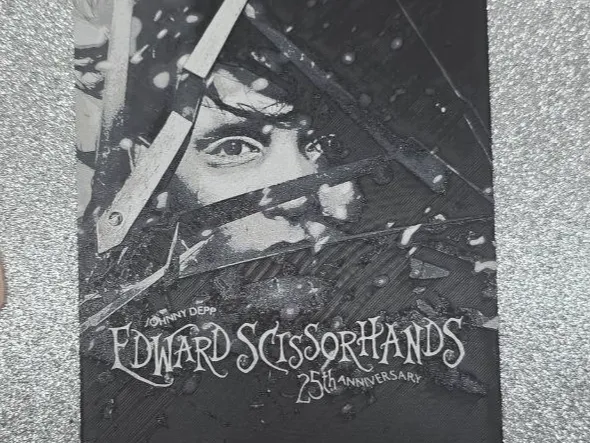 Hueforge Eduardo manostijeras