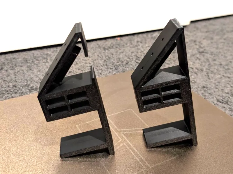 Rack PDU mounts for 38mm/1.5" worktops & benches