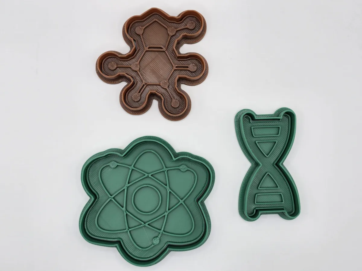 Emporte-pièce ADN, atome et chimie (pâte à modeler)