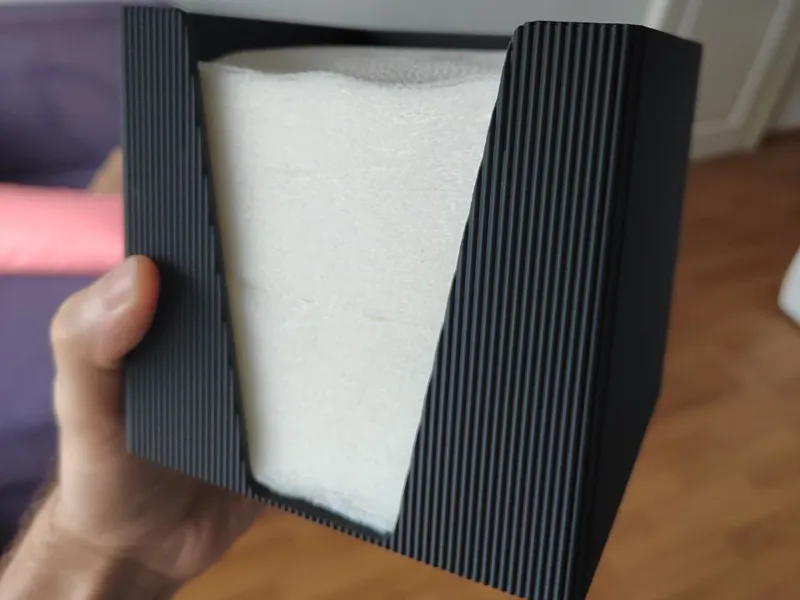 Modern ribbed napkin holder