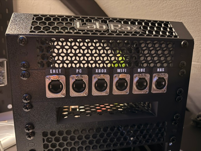 6ch Neutrik panel for 10 inch rack