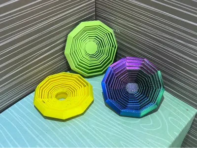 Decagon fidget