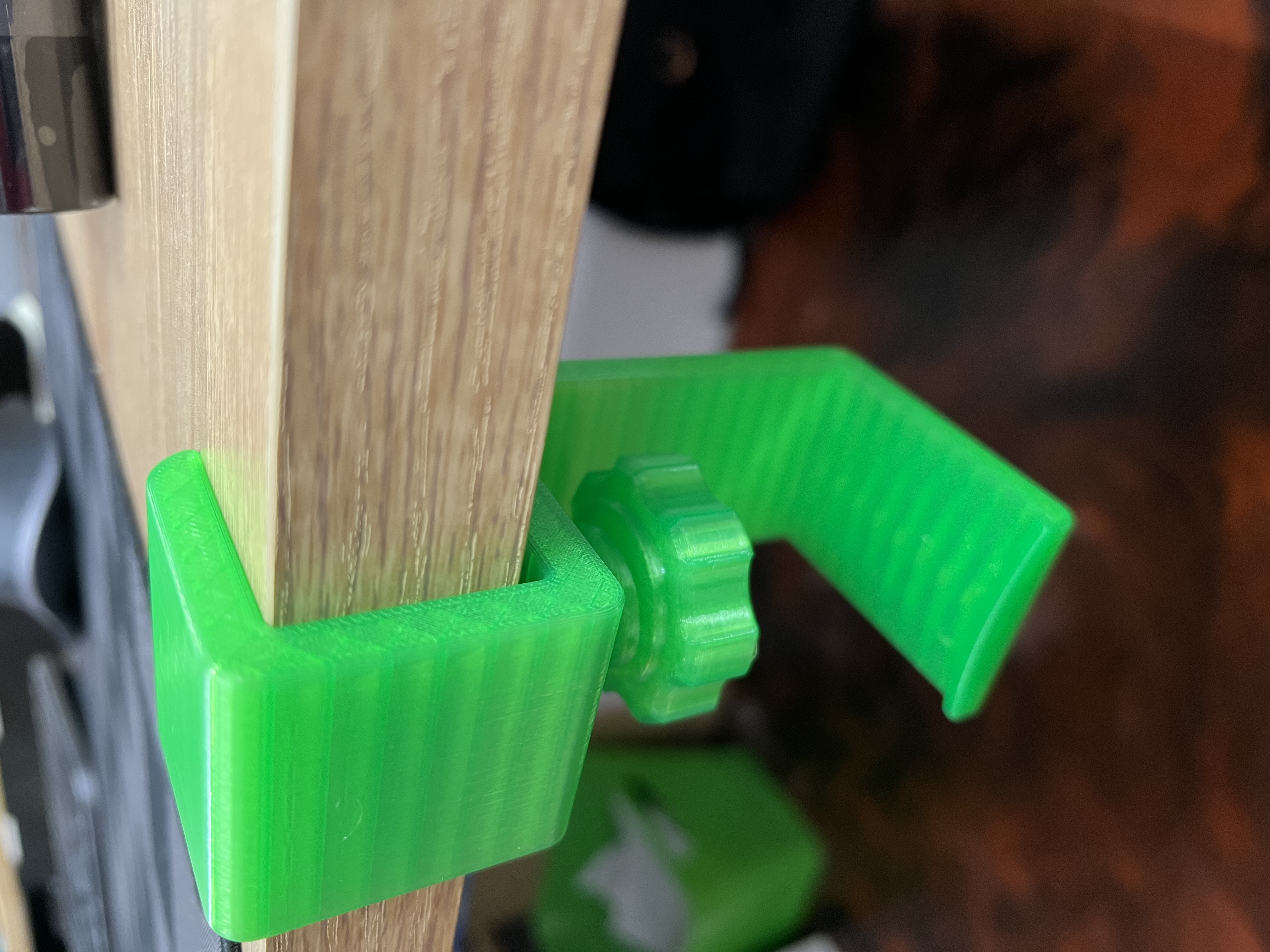 Miniatura 7 do modelo 3D Headset Holder Under Desk