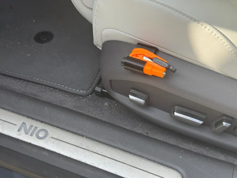 safety hammer clip for car