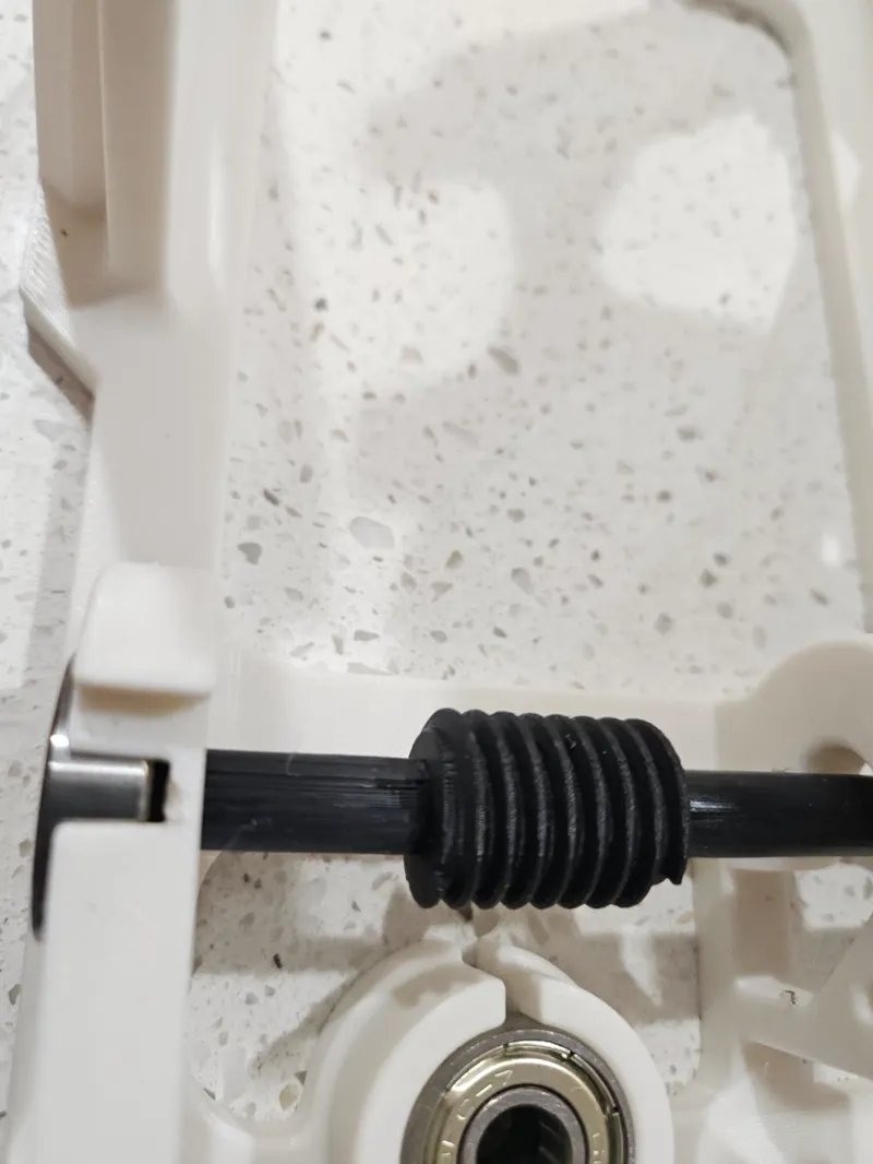 Better interfacing worm gear for spool switcher